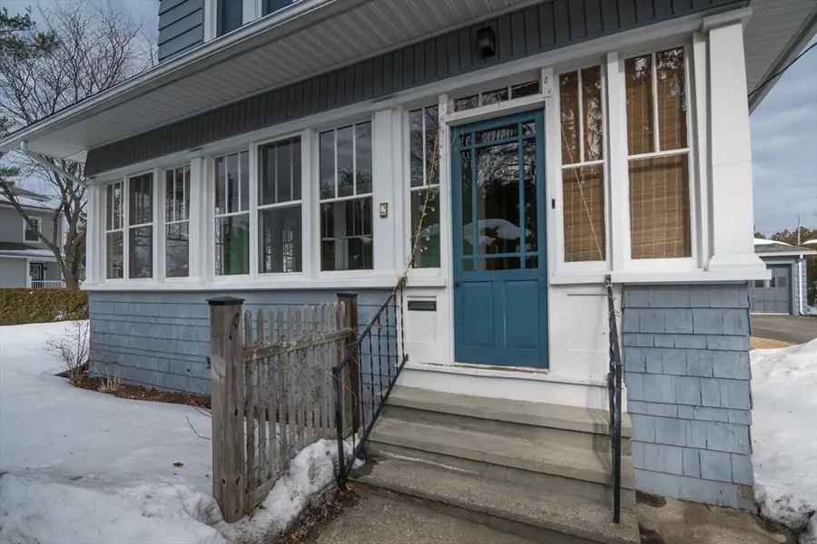 2 Oak St, Easthampton, MA 01027 - #2