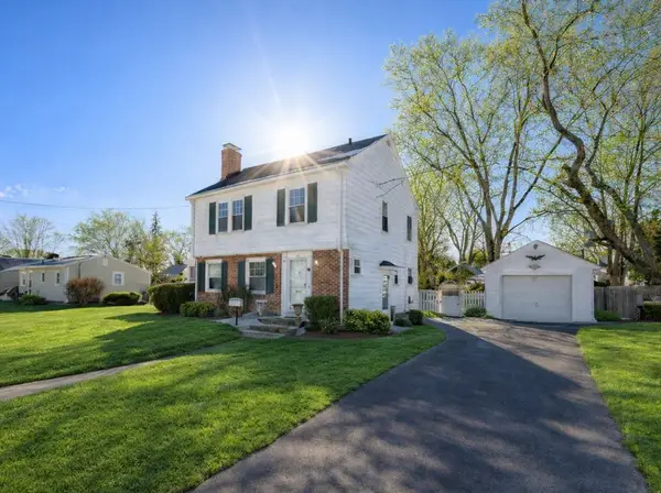 25 Newfield Ave, Warwick, RI 02888