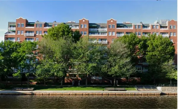 4 Canal Park #PH 9, Cambridge, MA 02141