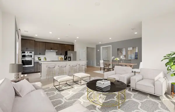 5 Peters Farm Way #201, Westborough, MA 01581