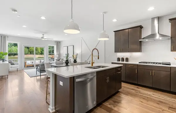 3 Weathervane Drive #1, Walpole, MA 02081