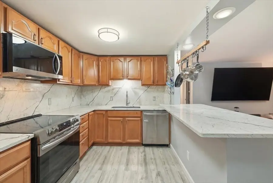 1471 Braley Rd #4, New Bedford, MA 02745 - #2