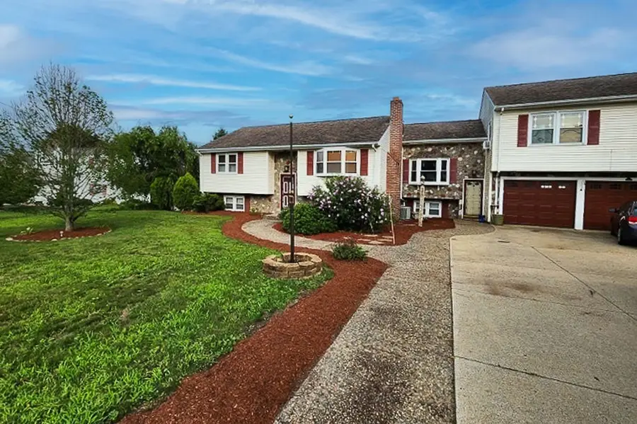 25 Munroe Drive, North Attleboro, MA 02760 - #2