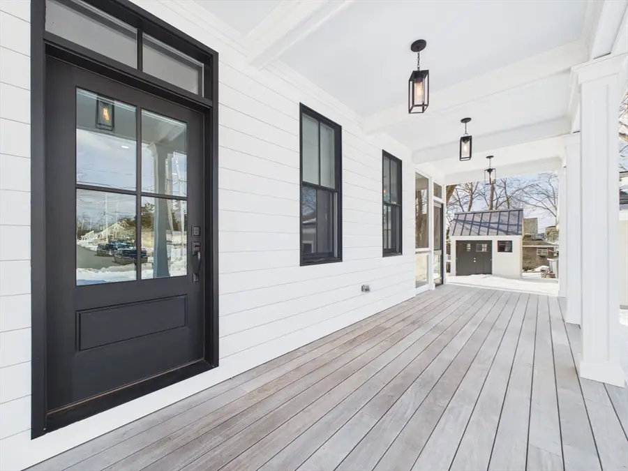 72 Ocean View Ave, Swansea, MA 02777 - #2