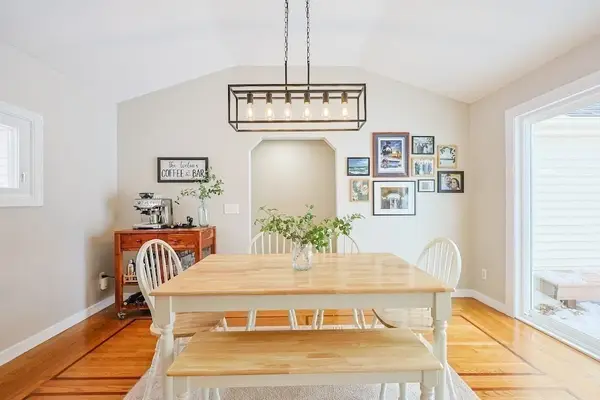 58 Douglas Dr, Bellingham, MA 02019