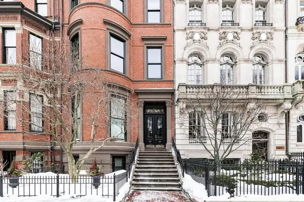 126 Commonwealth Avenue #PH, Boston, MA 02116