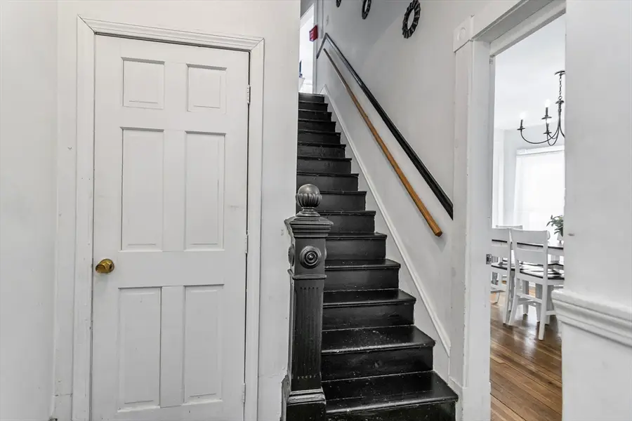 23 18th St, Lowell, MA 01850 - #3