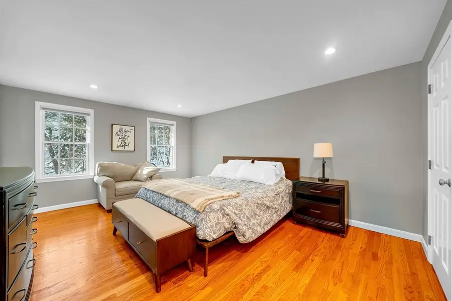 37 Sullivan St, North Andover, MA 01845 - #3