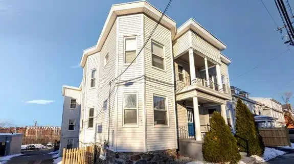 129 S Elm St, Haverhill, MA 01835 - #3
