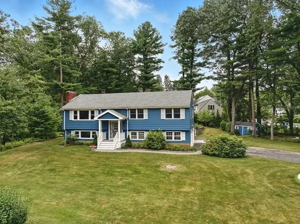 1 Glenridge Dr, Bedford, MA 01730