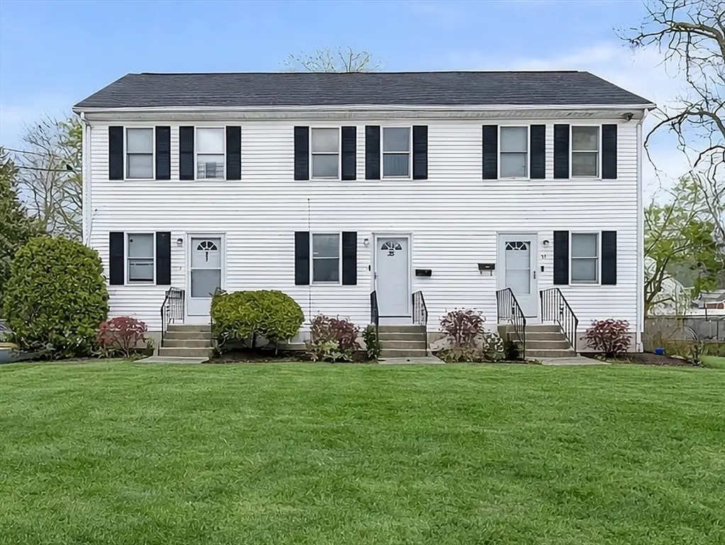 35 Colonel Bell Dr #35, Brockton, MA 02301 - #1