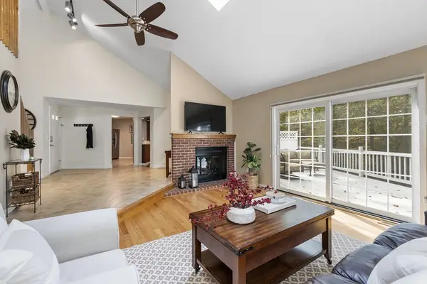 18B Pilgrim Dr #18b, Westford, MA 01886