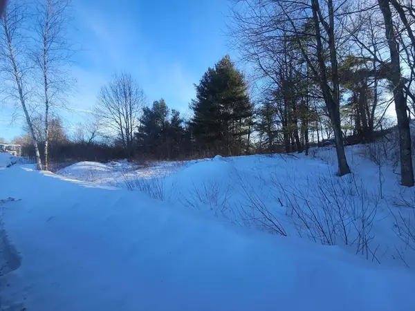 0 Station Rd, Barre, MA 01005