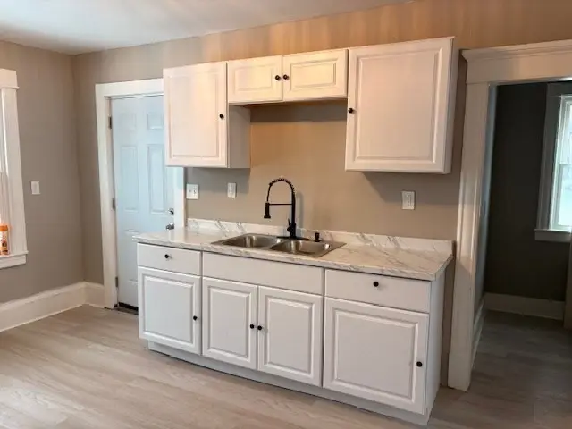 13 Beston St, Chicopee, MA 01013 - #3