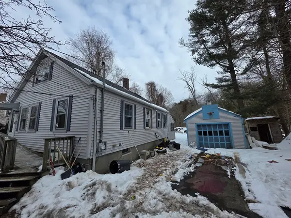 58 Turnpike St, Easton, MA 02375