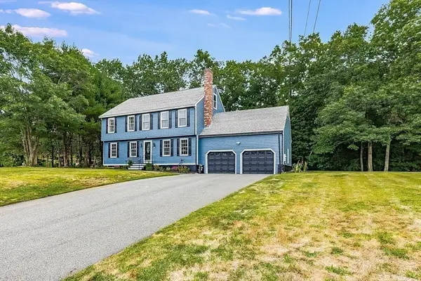 85 Briarwood Rd, Tewksbury, MA 01876