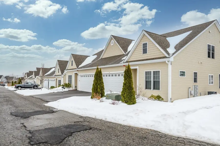 839 Ledgewood Way #839, Clinton, MA 01510 - #3