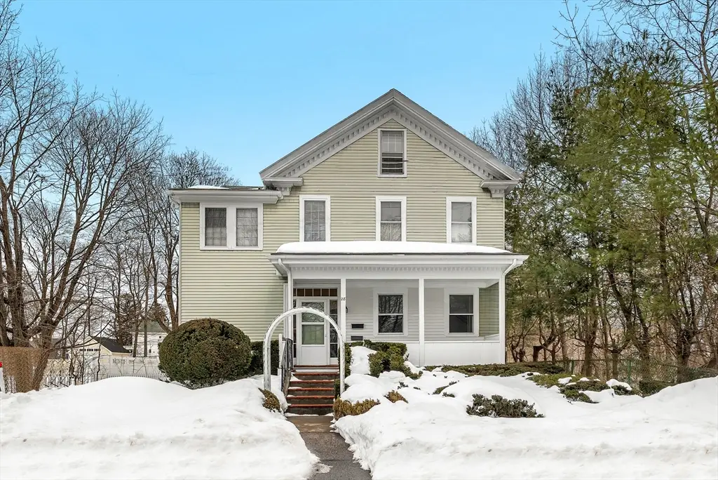 28 Linden Pl, Dedham, MA 02026 - #1