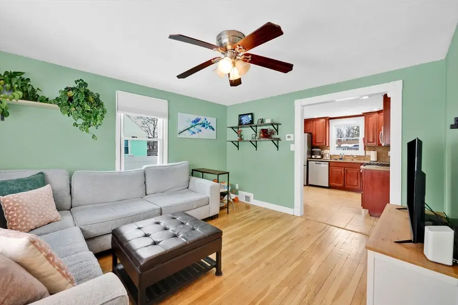 23 Fairway Dr, Springfield, MA 01108 - #3