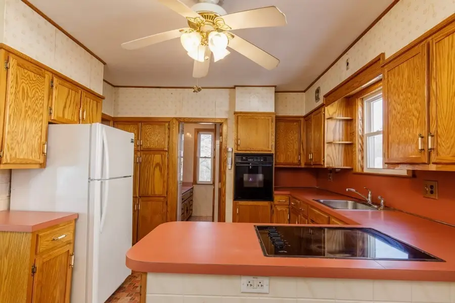 158 Oak Street, Gardner, MA 01440 - #2