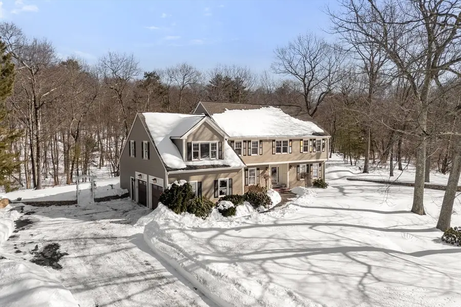 48 Algonquian Dr, Natick, MA 01760 - #3