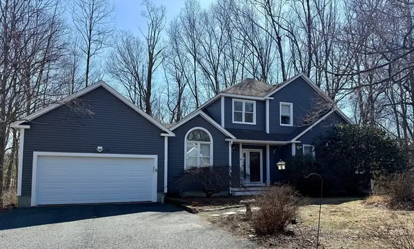 2 Grove St, Framingham, MA 01701