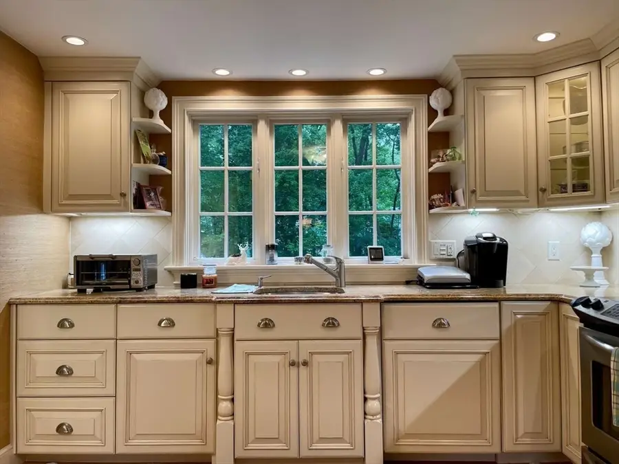 4 Hickory Lane, North Reading, MA 01864 - #3