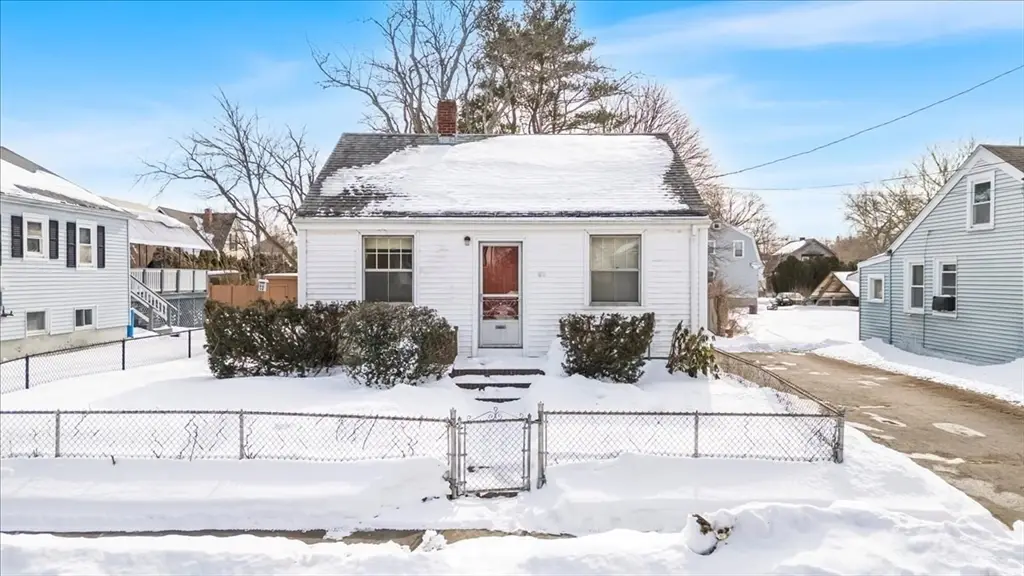 13 Hawthorne St, Fairhaven, MA 02719 - #1