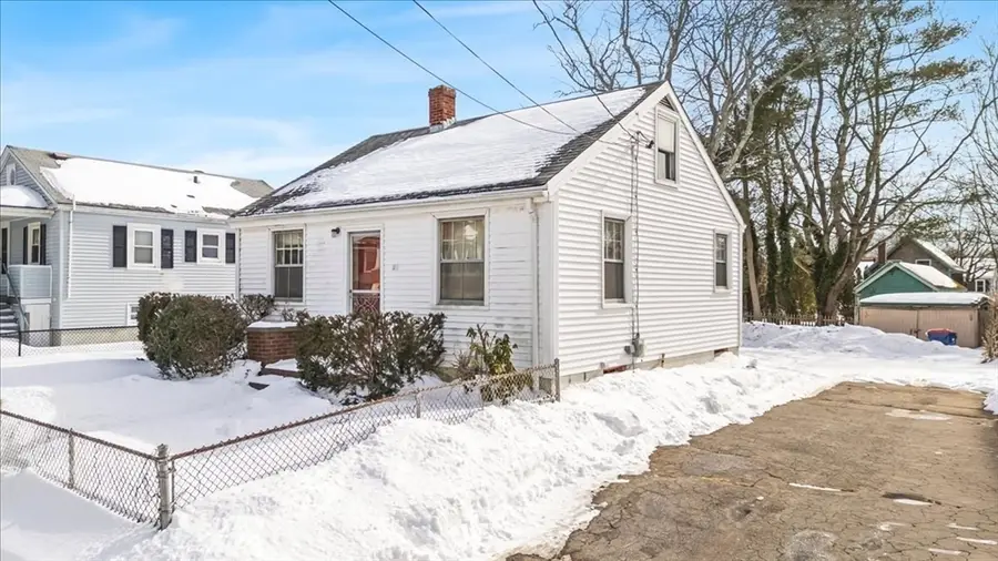 13 Hawthorne St, Fairhaven, MA 02719 - #3