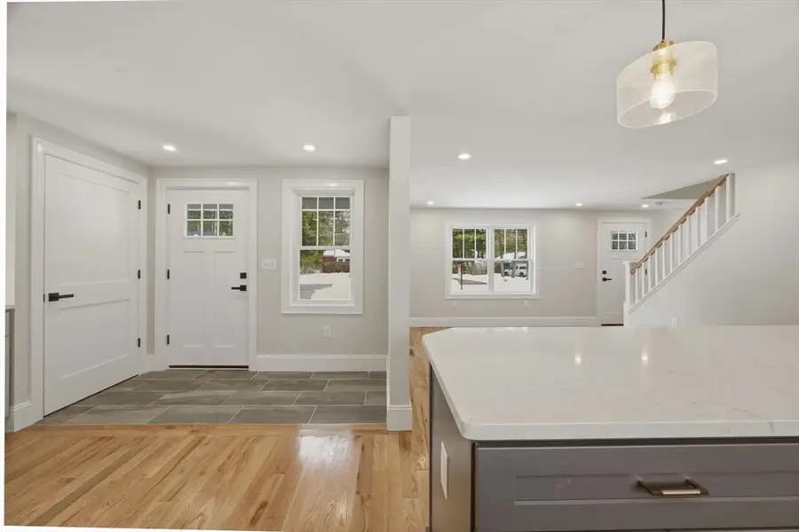 6 Eleanor Rd, Walpole, MA 02081 - #3