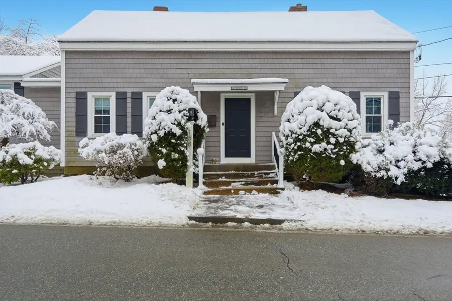 136 Bedford Rd, Woburn, MA 01801 - #2