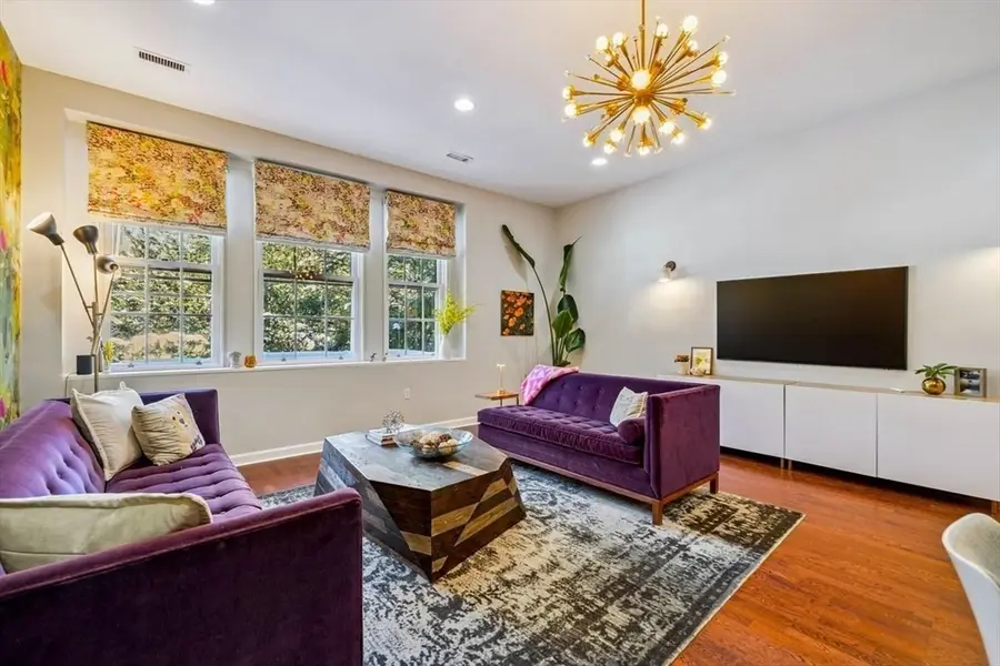 60 Glen Rd #108, Brookline, MA 02445 - #2