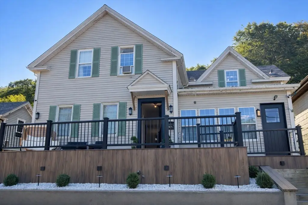 109 Oak St, Clinton, MA 01510 - #1