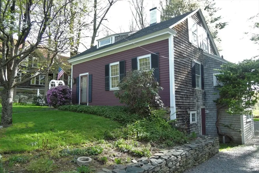17 South Main St, Petersham, MA 01366 - #2