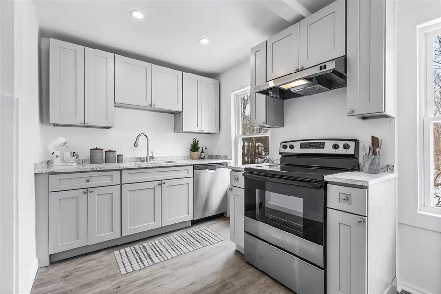 597 Mendon Rd, Northbridge, MA 01534 - #3