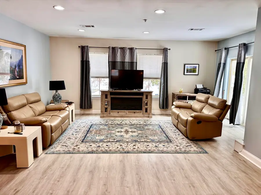 906 Alder Way #906, North Andover, MA 01845 - #3