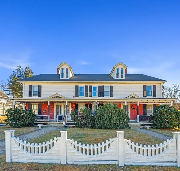 29 Charlton St, Oxford, MA 01540