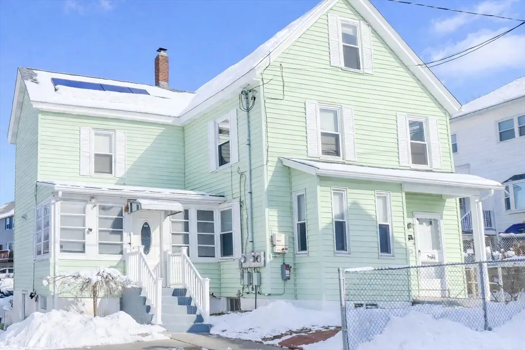 14 Warnock St, Lowell, MA 01852 - #1