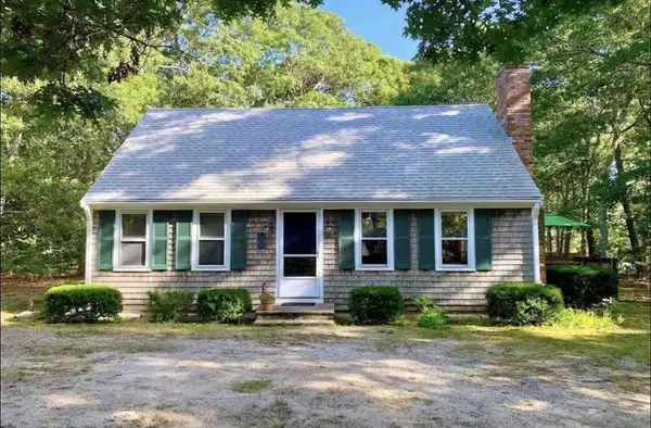 18 Jay Dee Ln, Eastham, MA 02642
