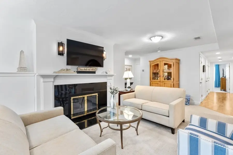 84 Walpole St #1C, Canton, MA 02021 - #2