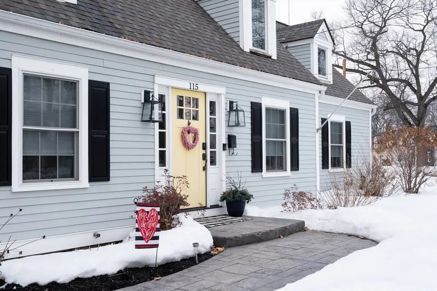 115 Grove St, West Springfield, MA 01089 - #3