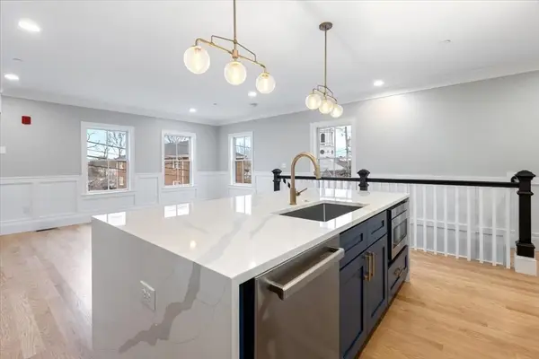 30 Dighton #1, Boston, MA 02135