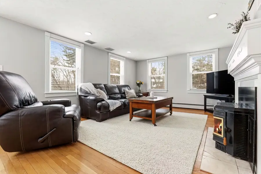 32 Summer Street, Georgetown, MA 01833 - #3