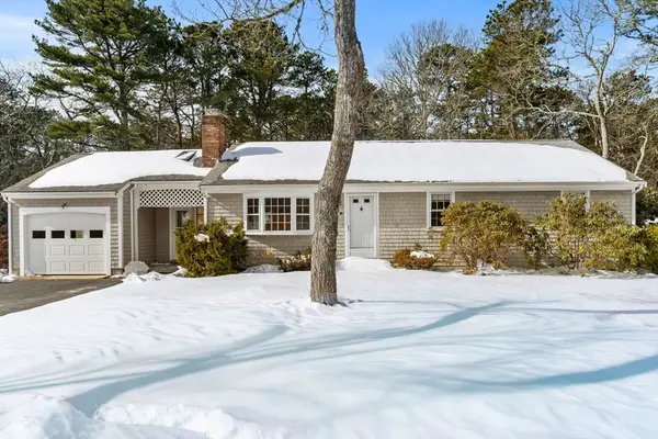 16 Birch Dr, Harwich, MA 02645