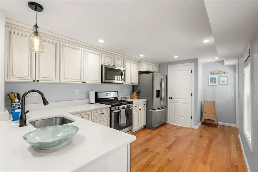 25 Monmouth St #SF, Boston, MA 02128 - #3