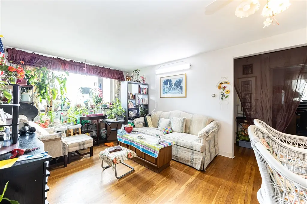 186 Lexington St #8, Watertown, MA 02472 - #1