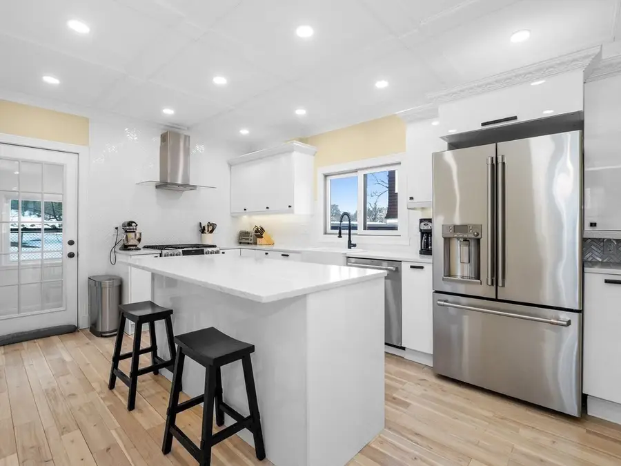 29 Commonwealth Rd #1, Watertown, MA 02472 - #3