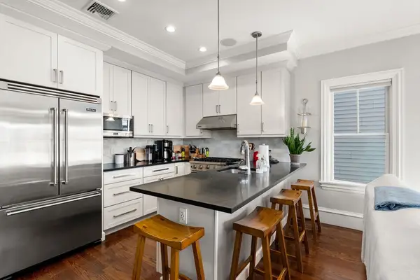 862 East 2nd St #6, Boston, MA 02127