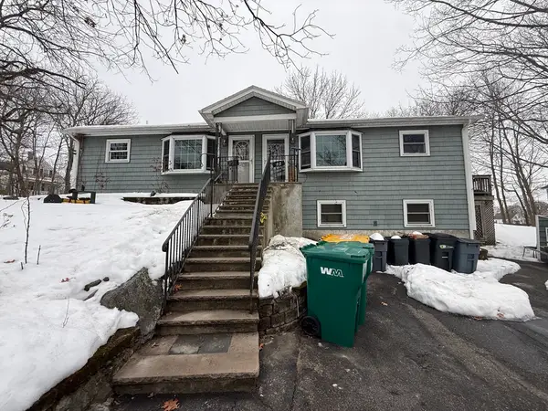 39 Jefferson Ave, Woburn, MA 01801