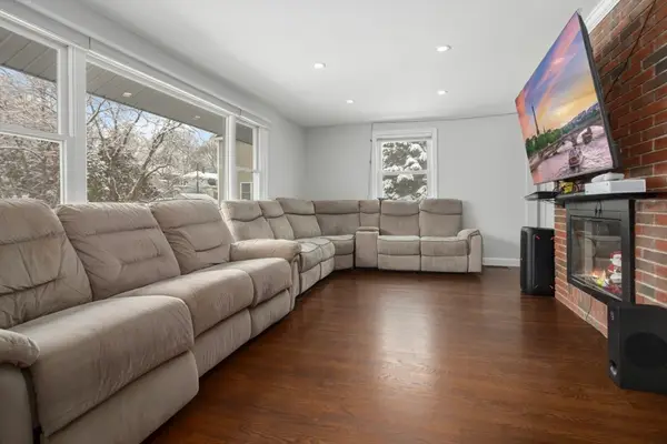 51 Spring St, Stoneham, MA 02180